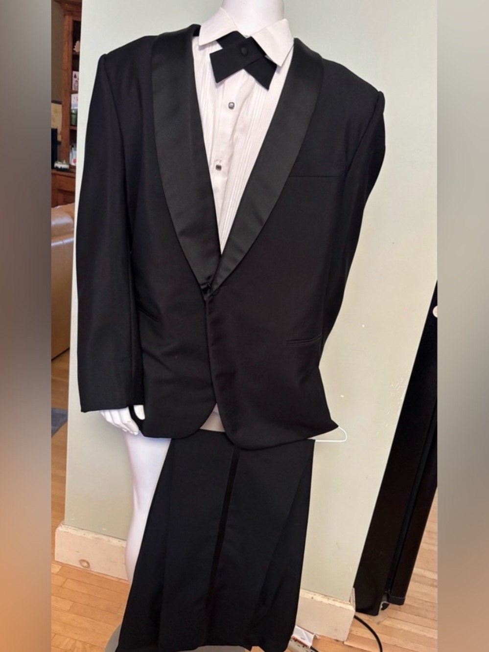Classic Black Men's Tuxedo Suit